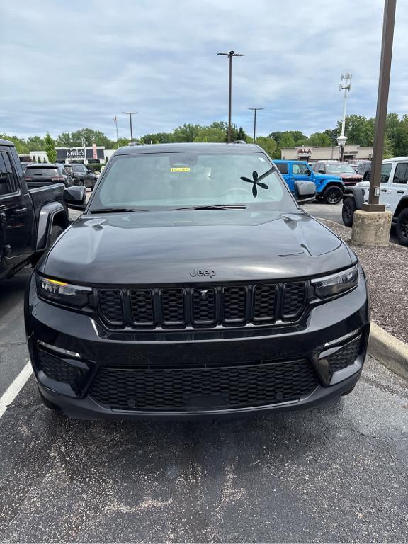 used 2025 Jeep Grand Cherokee car, priced at $39,988