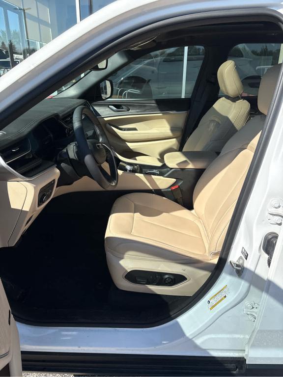 used 2024 Jeep Grand Cherokee 4xe car, priced at $29,988