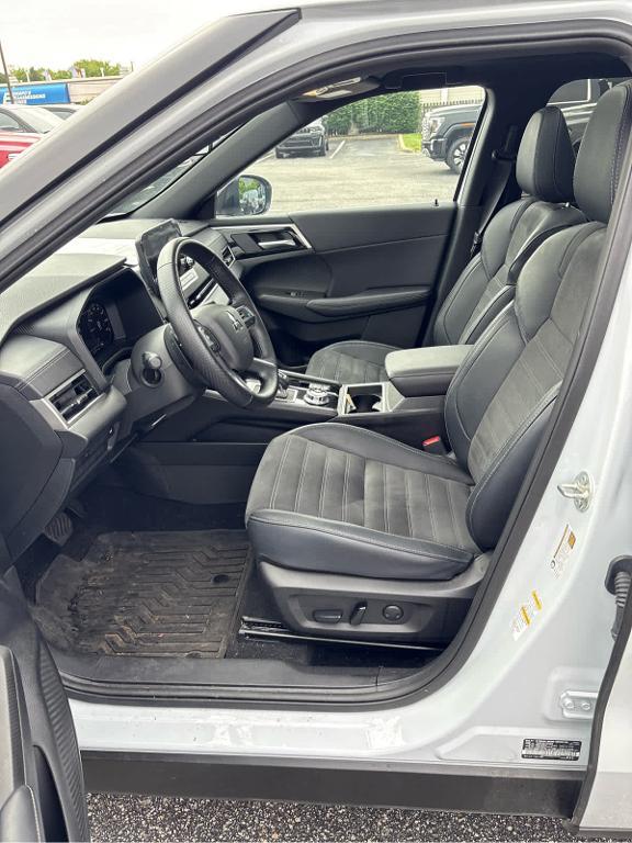 used 2024 Mitsubishi Outlander car, priced at $28,988