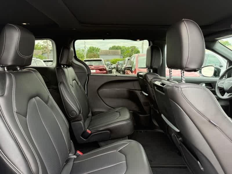 used 2026 Chrysler Pacifica car, priced at $43,988