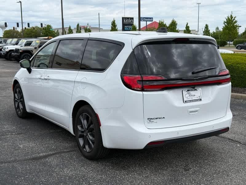 used 2026 Chrysler Pacifica car, priced at $43,988