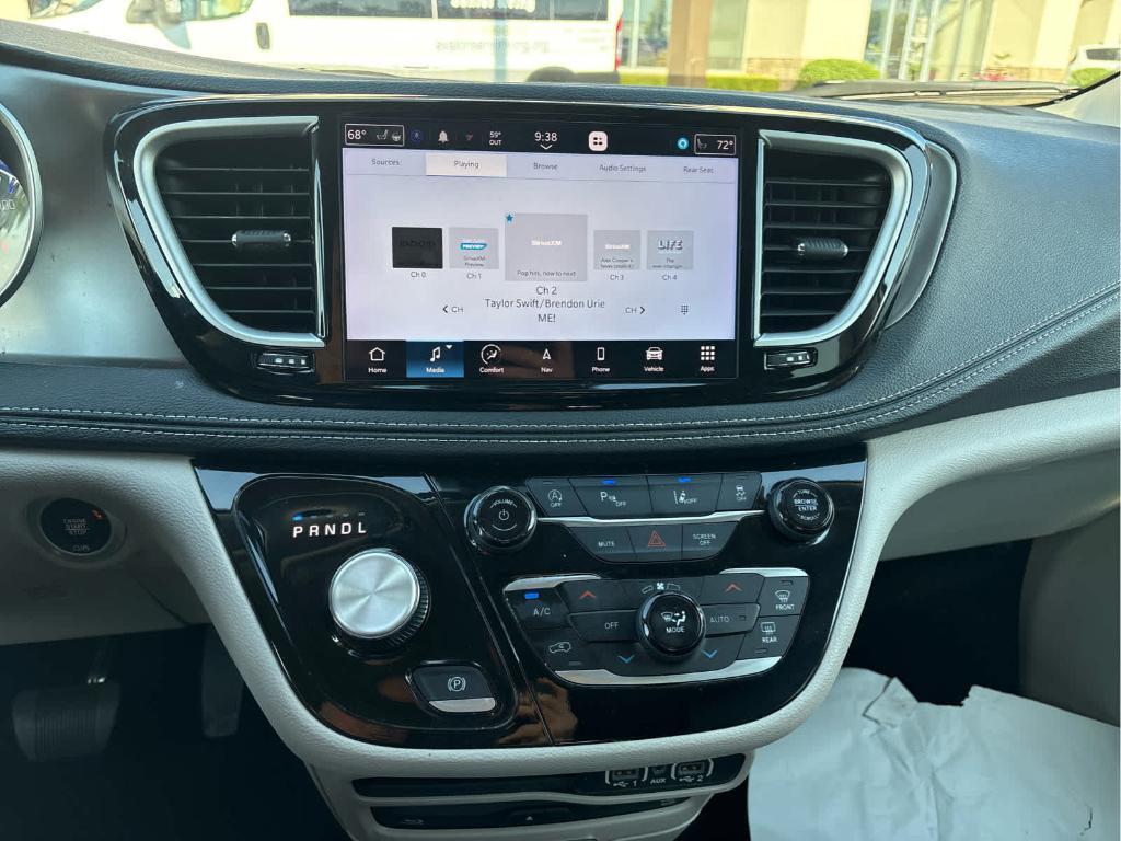 used 2024 Chrysler Pacifica car, priced at $32,237