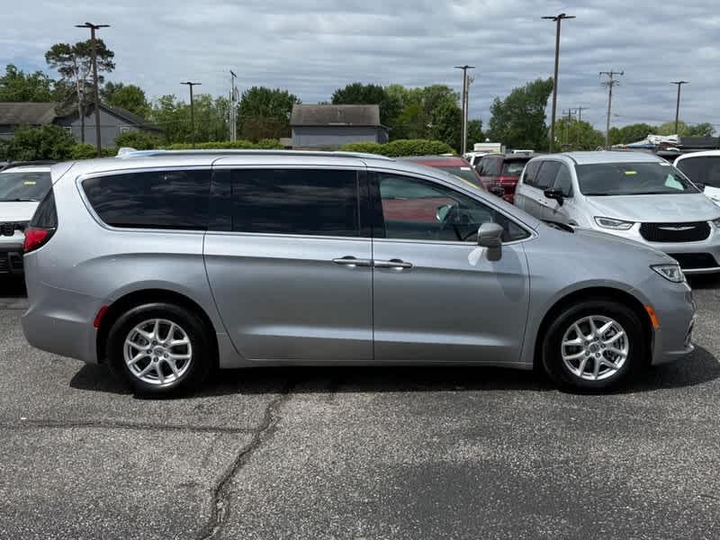 used 2021 Chrysler Pacifica car, priced at $20,988