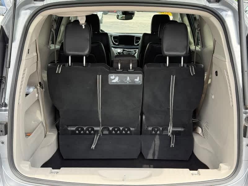 used 2021 Chrysler Pacifica car, priced at $20,988
