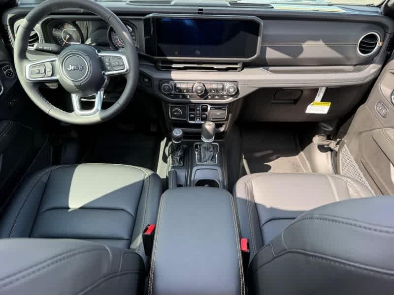 new 2025 Jeep Wrangler car, priced at $52,192