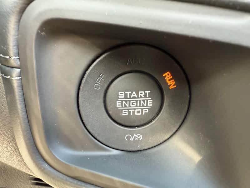 new 2025 Jeep Wrangler car, priced at $52,192