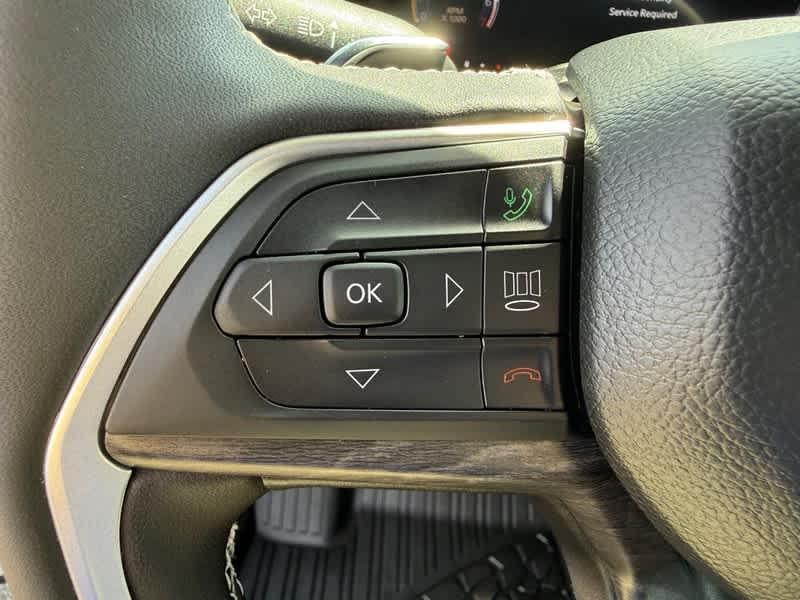 used 2025 Jeep Grand Cherokee car, priced at $38,985