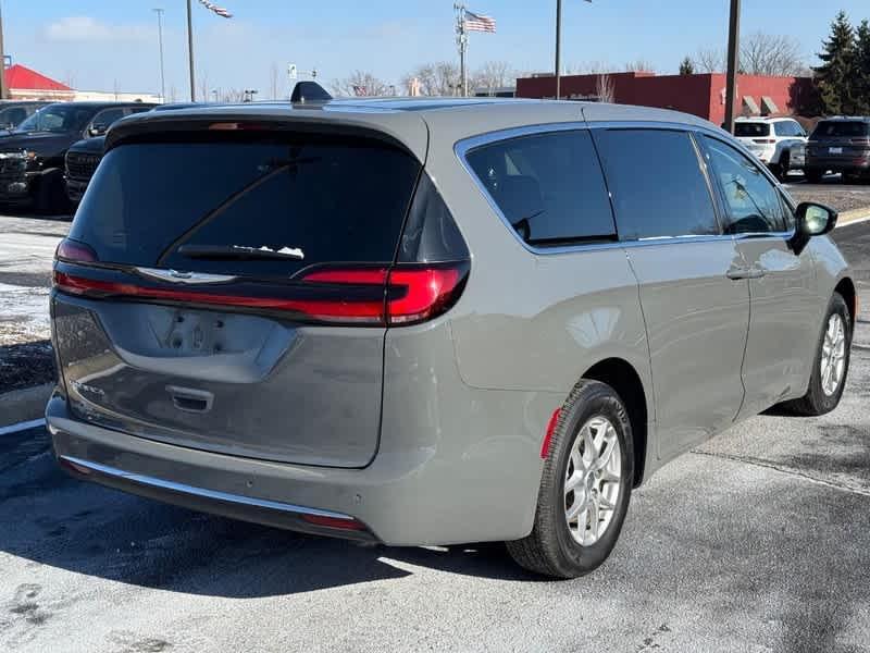 used 2024 Chrysler Pacifica car, priced at $34,985