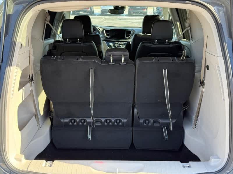 used 2024 Chrysler Pacifica car, priced at $34,985