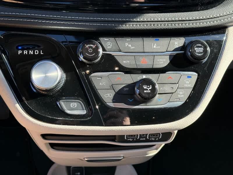 used 2024 Chrysler Pacifica car, priced at $34,985