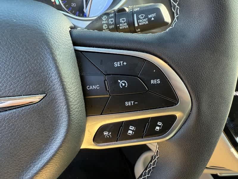 used 2024 Chrysler Pacifica car, priced at $34,985