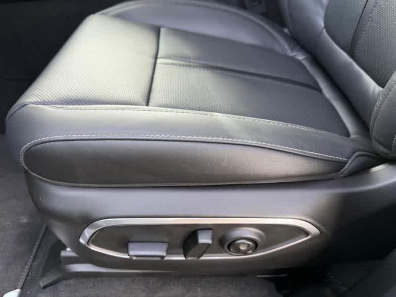 new 2026 Jeep Grand Wagoneer L car, priced at $80,722