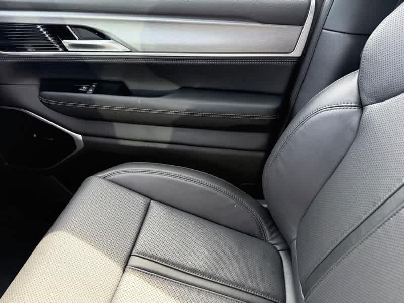 new 2026 Jeep Grand Wagoneer L car, priced at $80,722