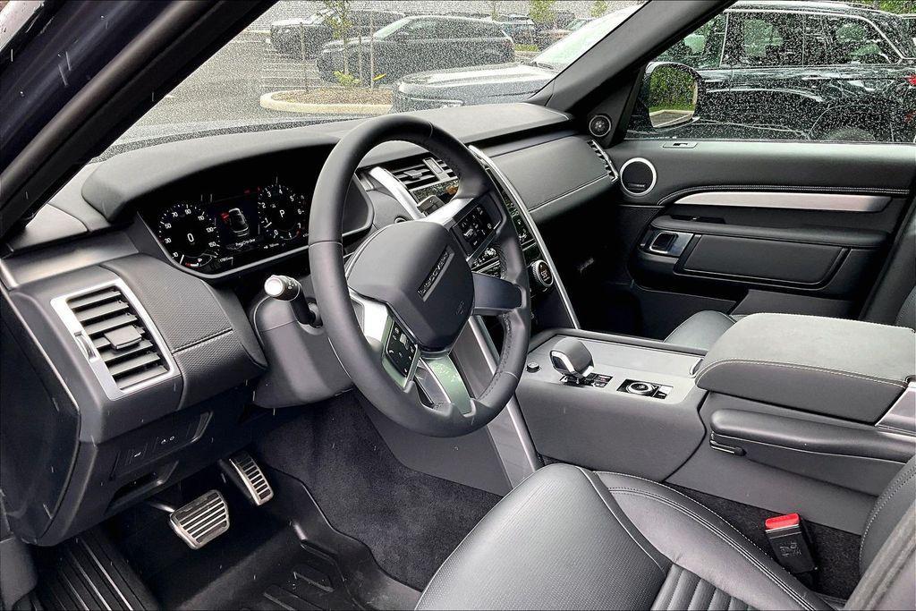 used 2025 Land Rover Discovery car, priced at $55,896