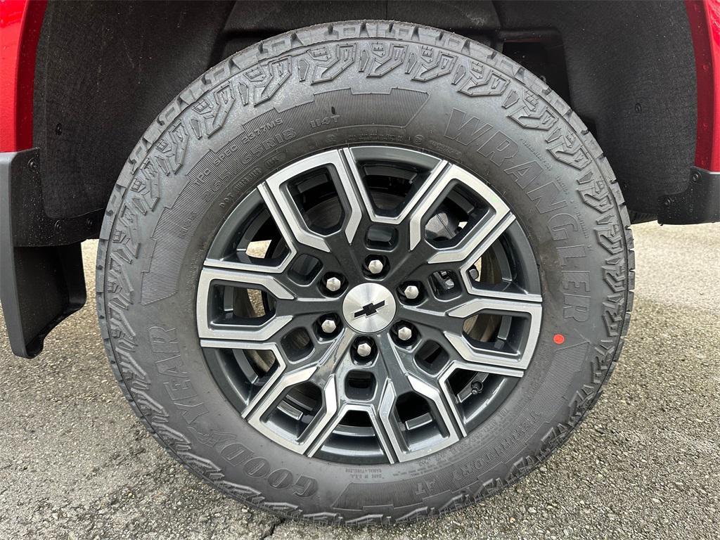 new 2026 Chevrolet Colorado car, priced at $44,875