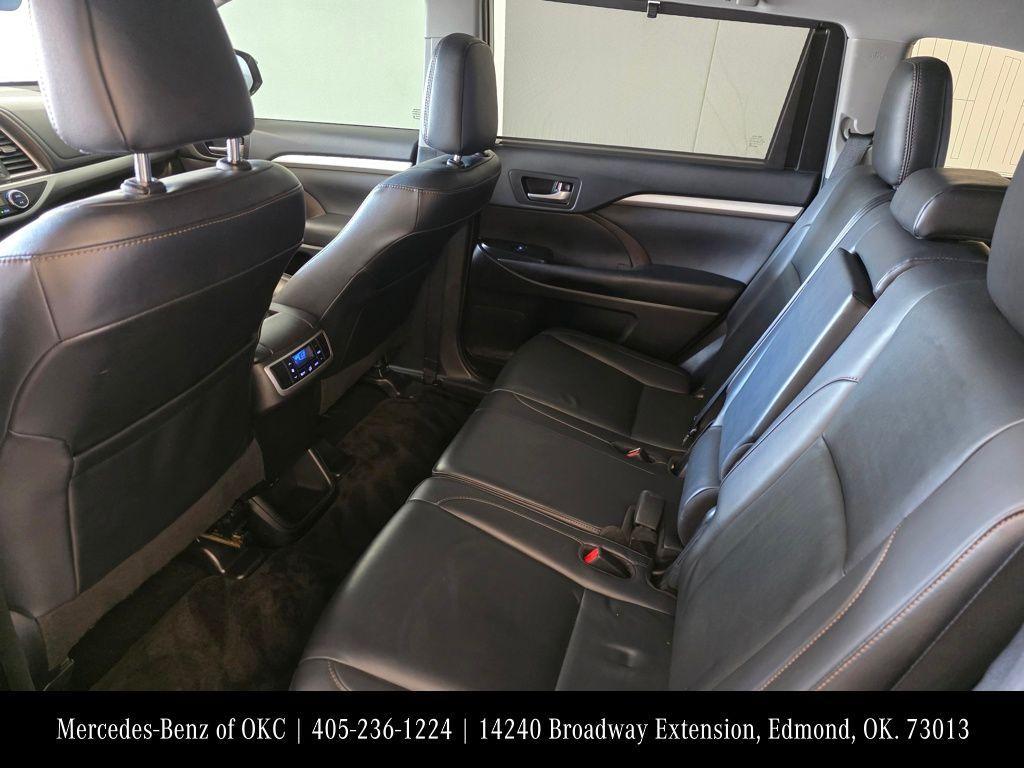 used 2019 Toyota Highlander car, priced at $21,830