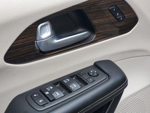 used 2021 Chrysler Pacifica car, priced at $22,100