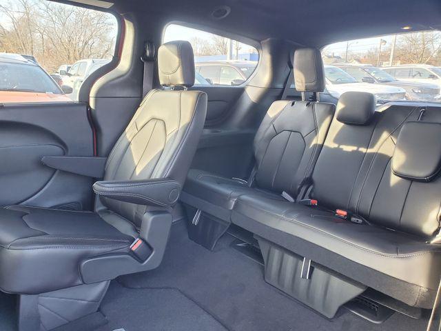 new 2026 Chrysler Pacifica car, priced at $43,289