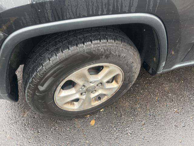 used 2014 Jeep Grand Cherokee car, priced at $7,000