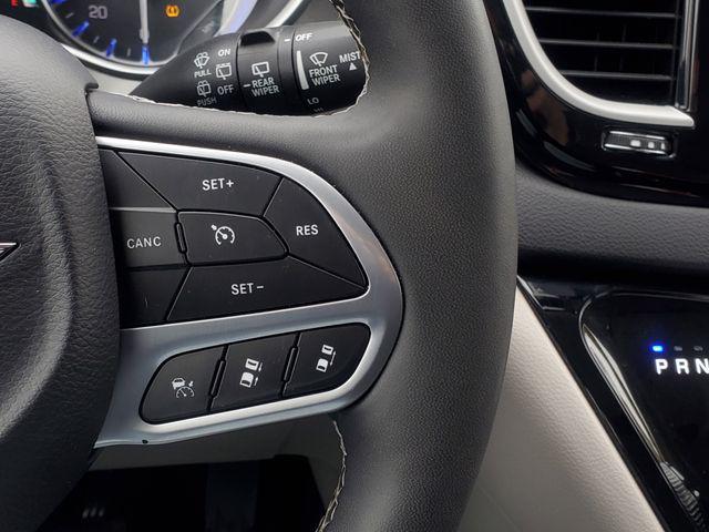 used 2024 Chrysler Pacifica car, priced at $28,500