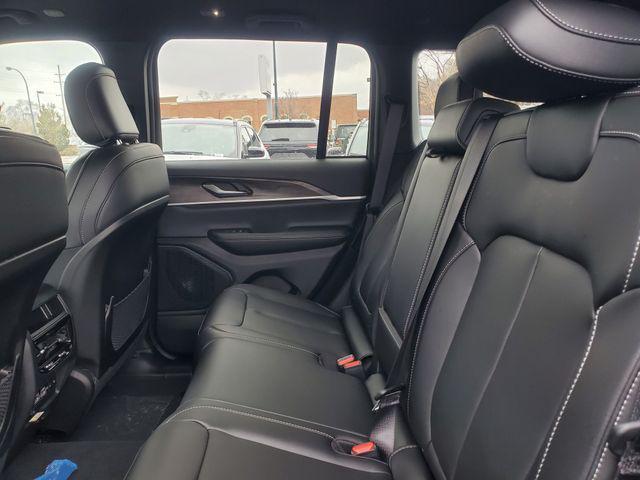 new 2025 Jeep Grand Cherokee car, priced at $43,419