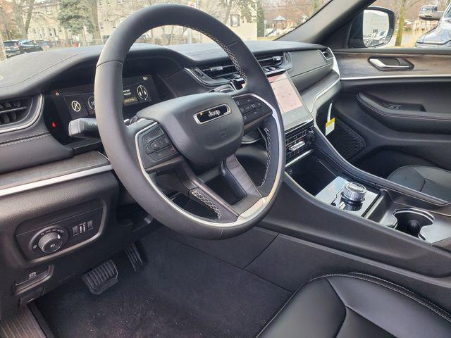 new 2025 Jeep Grand Cherokee car, priced at $46,273
