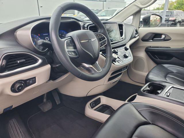 used 2023 Chrysler Pacifica car, priced at $32,995