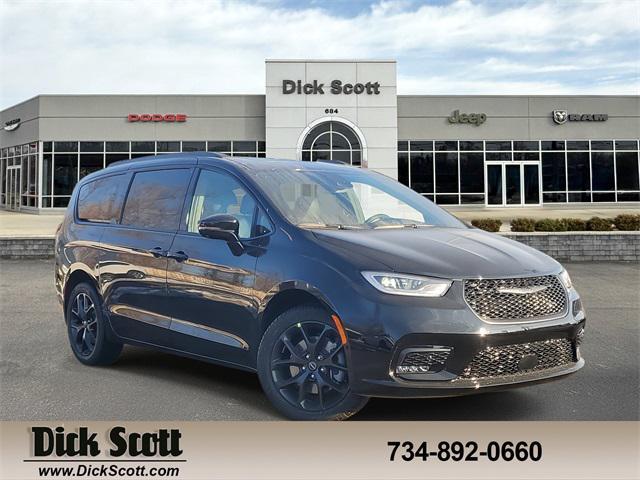 new 2026 Chrysler Pacifica car, priced at $46,472