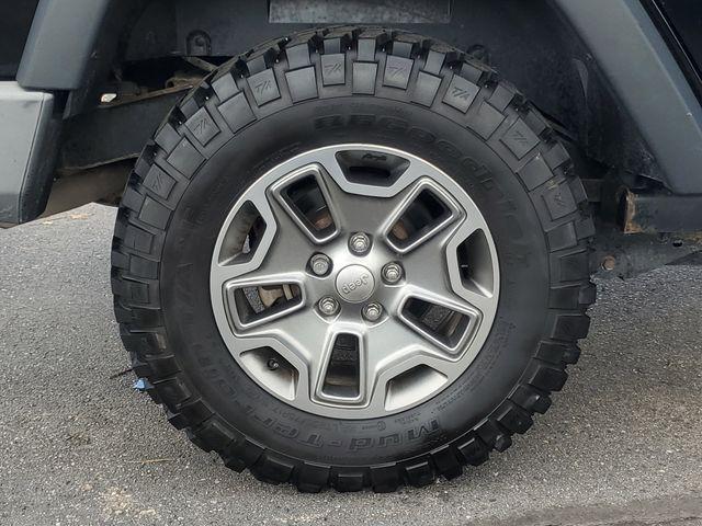 used 2015 Jeep Wrangler Unlimited car, priced at $17,000