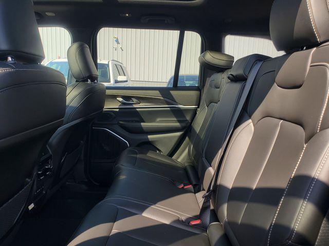 new 2026 Jeep Grand Cherokee car, priced at $47,400