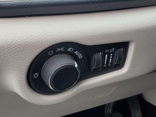 used 2017 Chrysler Pacifica car, priced at $10,000