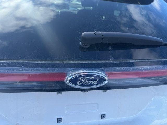 used 2016 Ford Edge car, priced at $8,000