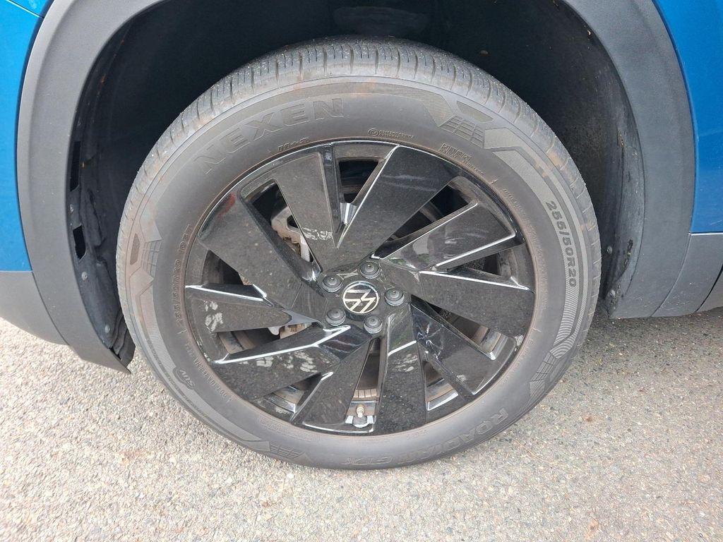 used 2024 Volkswagen Atlas Cross Sport car, priced at $31,489