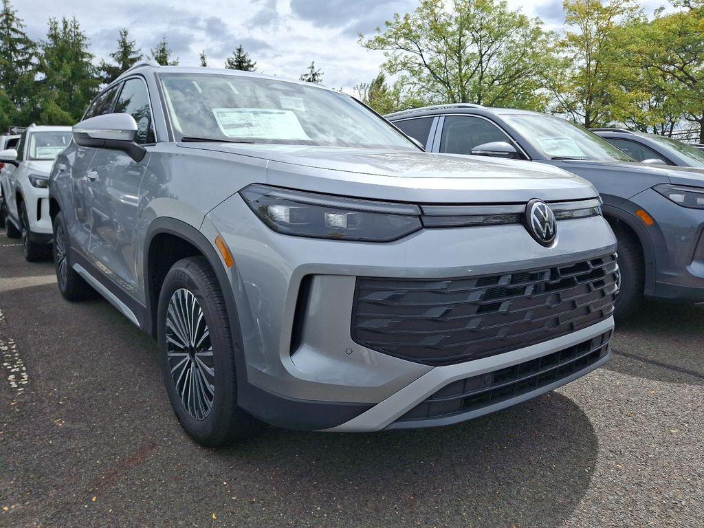 new 2025 Volkswagen Tiguan car, priced at $34,295