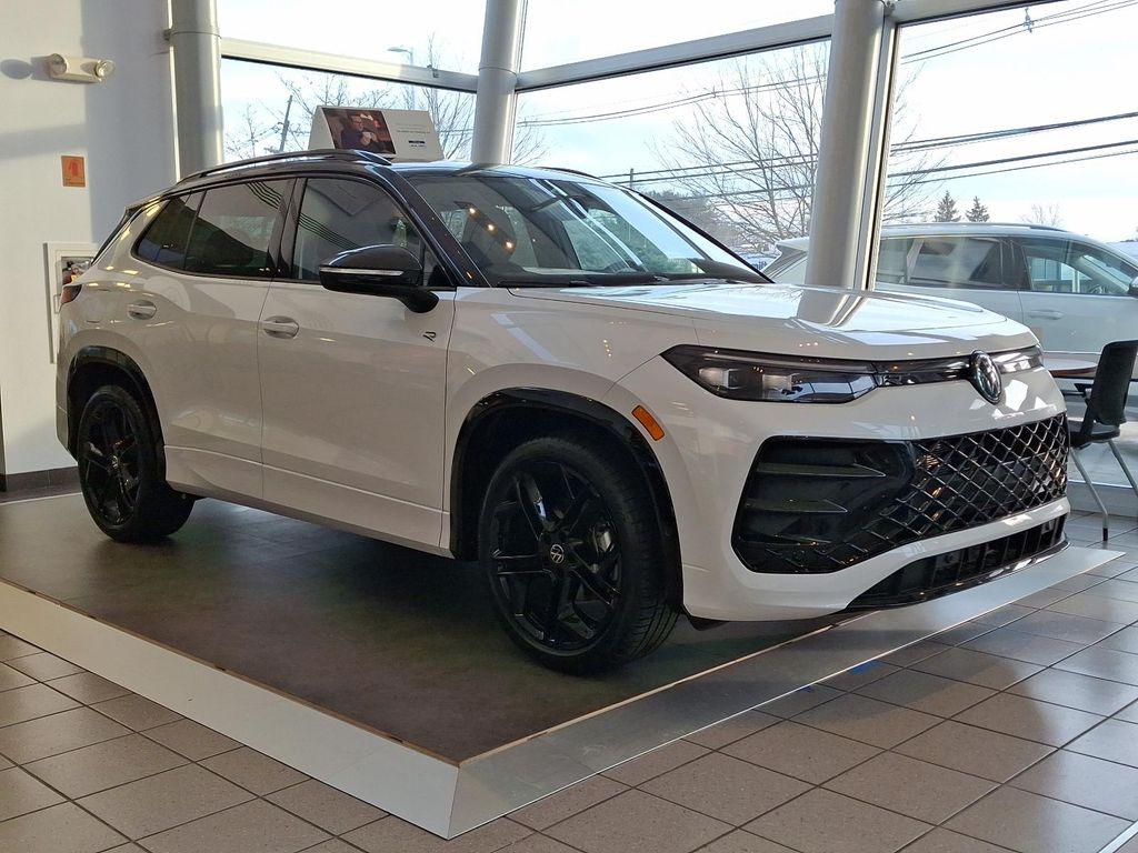 new 2025 Volkswagen Tiguan car, priced at $39,459