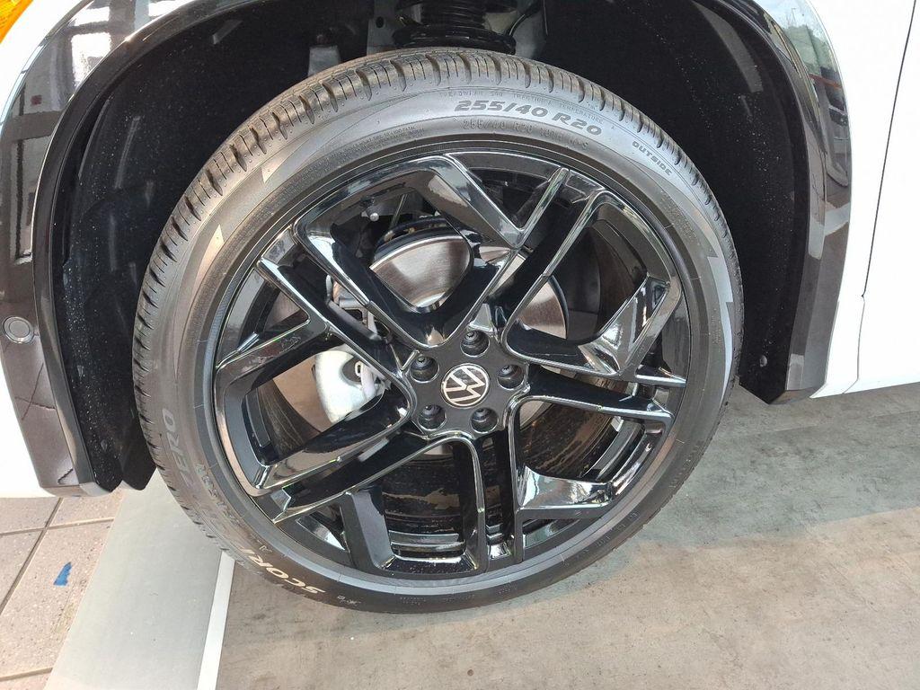 new 2025 Volkswagen Tiguan car, priced at $39,459