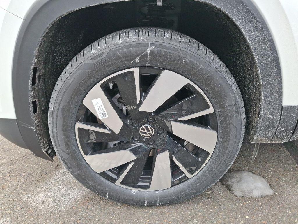 new 2026 Volkswagen Atlas Cross Sport car, priced at $46,738