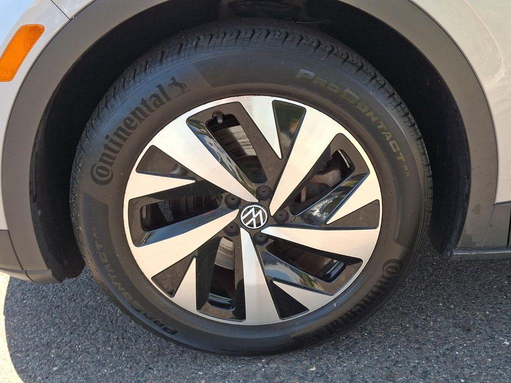 used 2023 Volkswagen ID.4 car, priced at $23,399