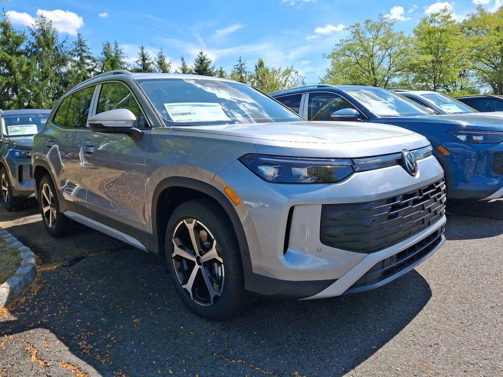 new 2025 Volkswagen Tiguan car, priced at $38,170