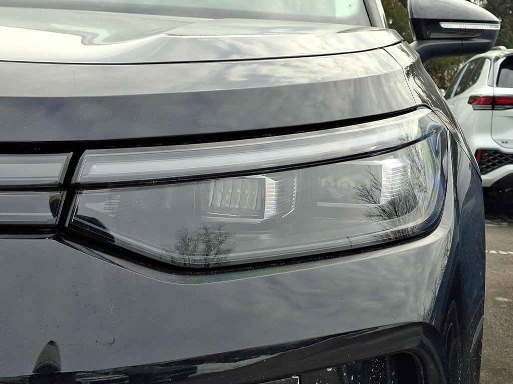 new 2026 Volkswagen Tiguan car, priced at $38,492