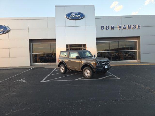 new 2025 Ford Bronco car, priced at $39,490