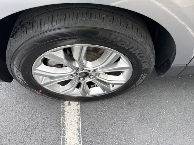 used 2024 Ford Edge car, priced at $25,984