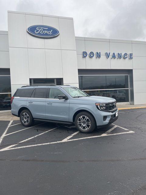 new 2025 Ford Expedition car, priced at $69,990