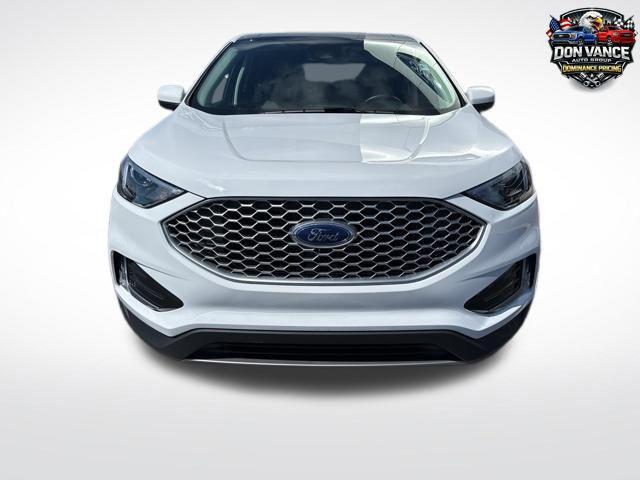 used 2024 Ford Edge car, priced at $29,303
