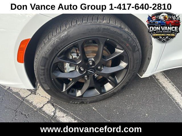 used 2025 Chrysler Pacifica car, priced at $33,985