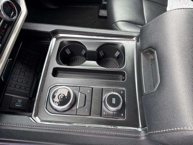 used 2024 Ford Expedition car, priced at $39,998