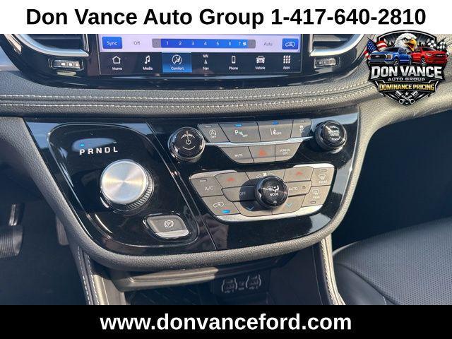 used 2025 Chrysler Pacifica car, priced at $32,985