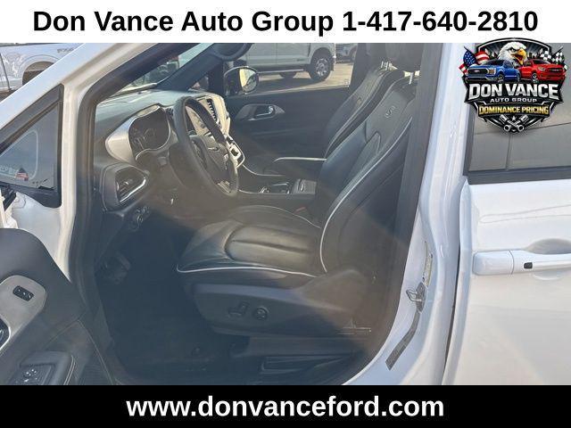 used 2025 Chrysler Pacifica car, priced at $32,985