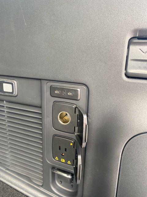 new 2025 Ford Expedition car, priced at $69,990