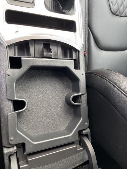 used 2024 Ford Edge car, priced at $30,374